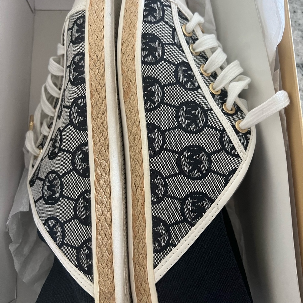 Michael Kors White and Black Fashion Sneakers - Picture 2 of 4